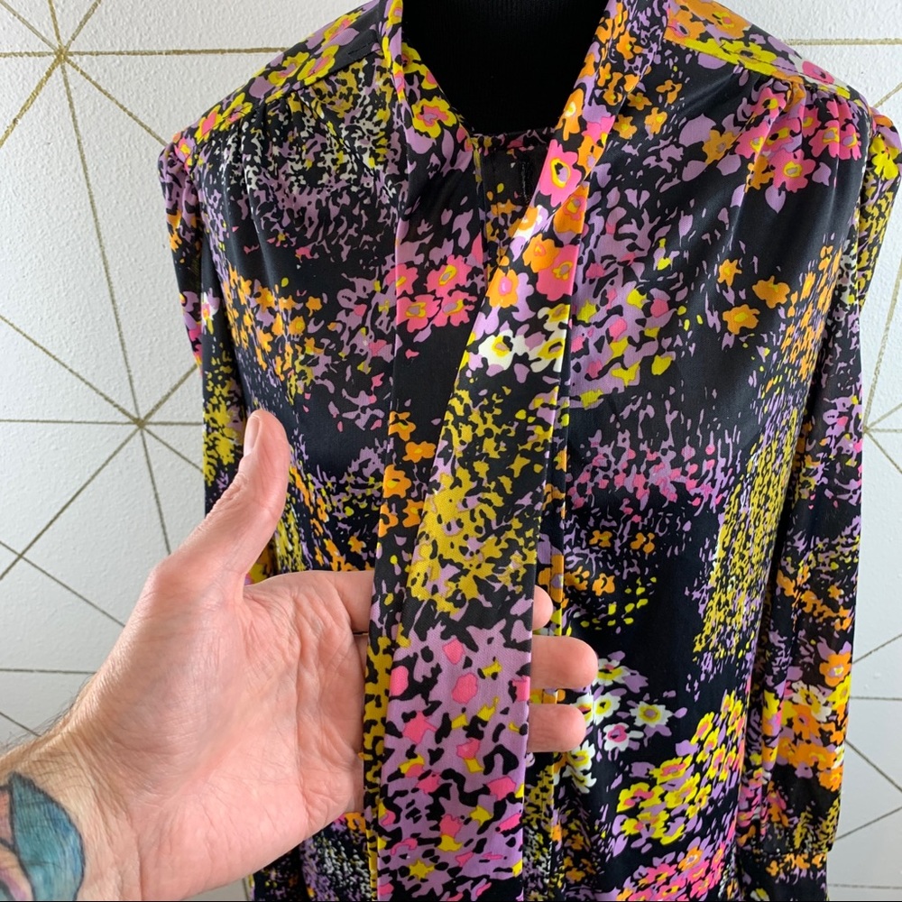 Psychedelic Floral Secretary Dress with Bow Drop Waist with Button details - Picture 10 of 14